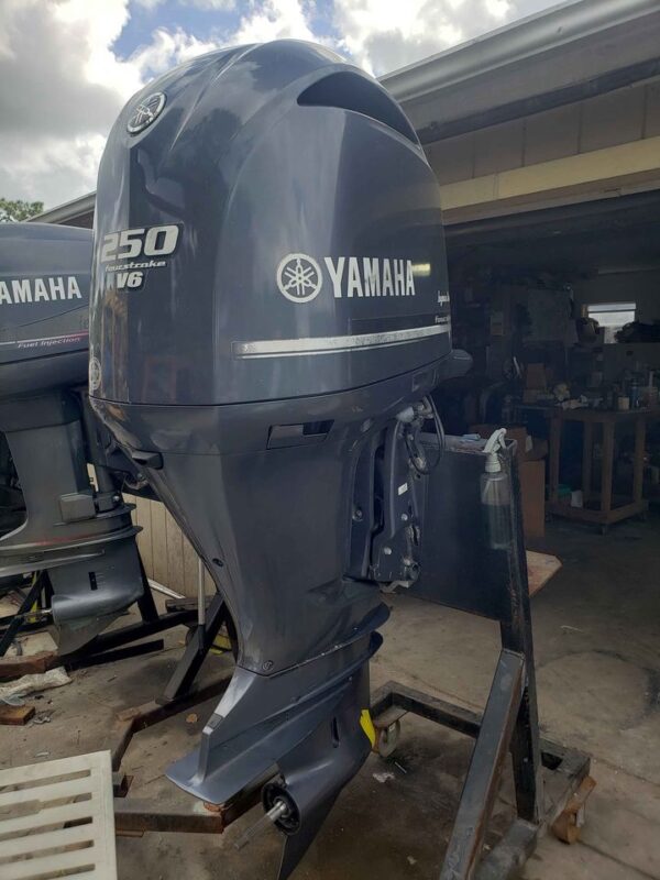 Yamaha 250HP 4-Stroke Outboard Motor - Image 3