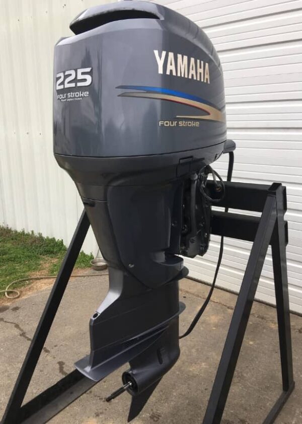 Yamaha 225HP Outboard Motor - Image 4