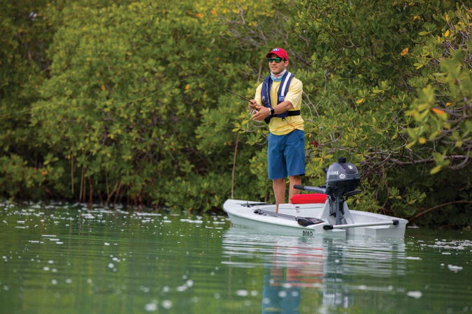 solomicroskiff_f2.5_fishing_0p8a2455